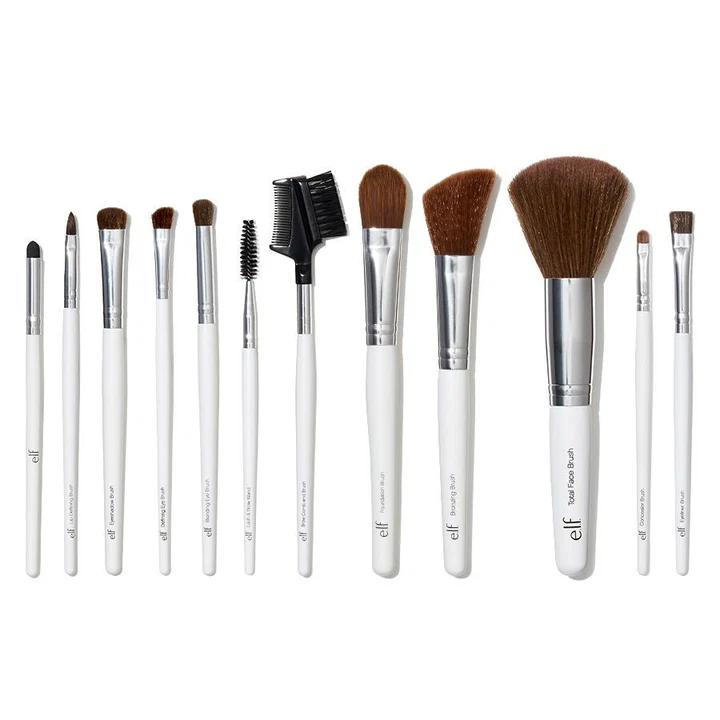 Makeup brushes